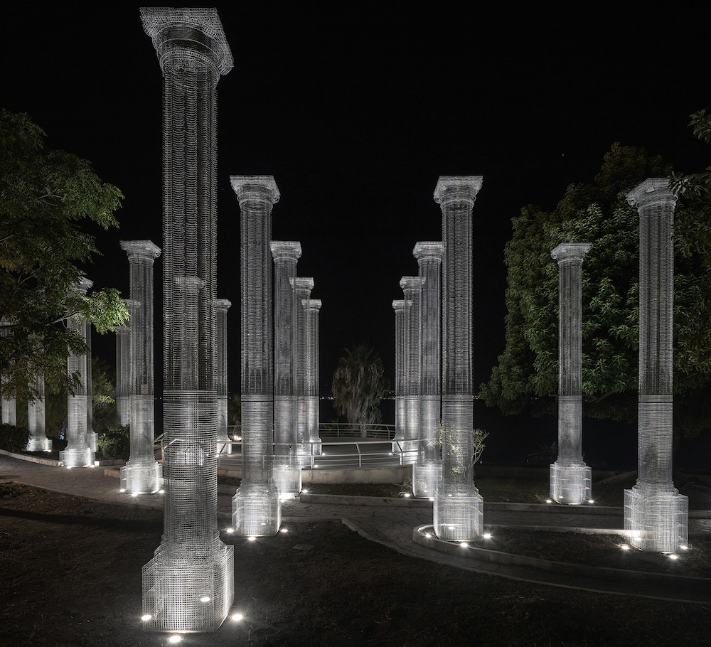 Edoardo Tresoldi - OPERA - installation permanente - Falcomatà Seafront Reggio Calabria, Italia - grillage métallique - 2020